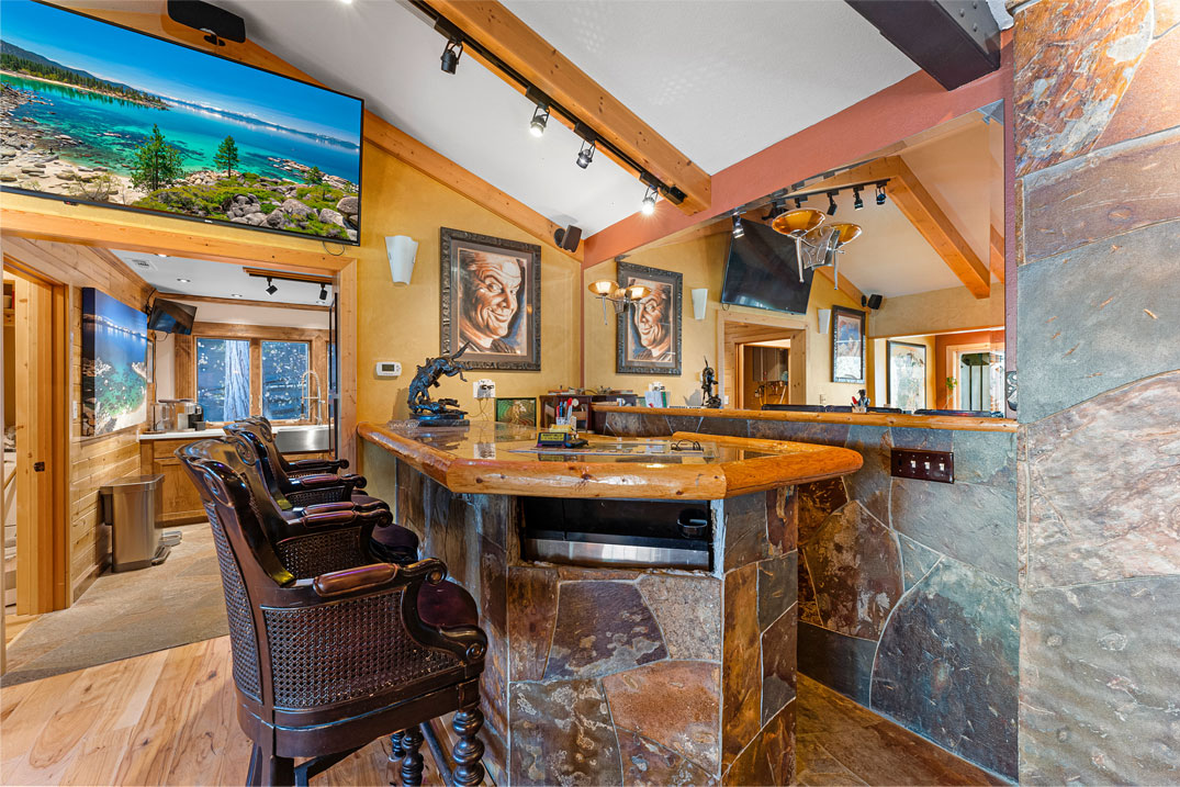 lakeview basecamp in north tahoe bar